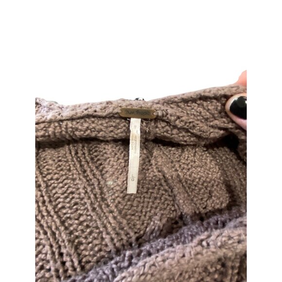 Free People Easy Cable V Neck Sweater Mocha Size L Boho Oversized Winter Neutral - Picture 3 of 14